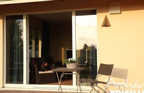 Windeby Apartment | Apartment-Standard-Mobility bath-Terrace-Souhayla