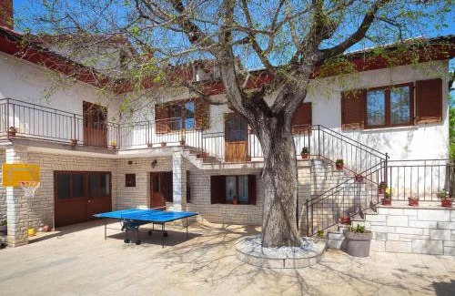 Matohanci Apartment | Apartment Stari Brist by Interhome