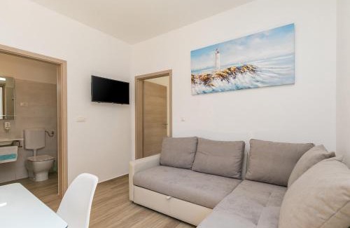Radovani Apartment | Apartment Stefano - free wine&spirit tasting