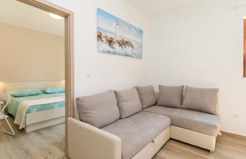 Radovani Apartment | Apartment Stefano - free wine&spirit tasting
