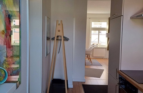 Schwerin Apartment | Apartment 'Stilvolle Whg Im Zentrum' with Wi-Fi