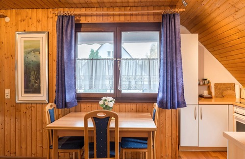 Ueberlingen Apartment | Apartment 'Studiowohnung Haus 18' with Balcony and Wi-Fi