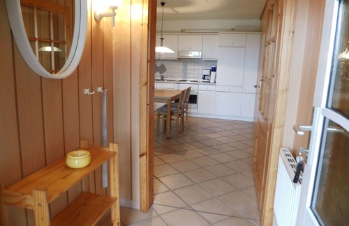 Nordstrand Apartment | Apartment 'Süderoog' with Private Terrace, Shared Garden and Wi-Fi