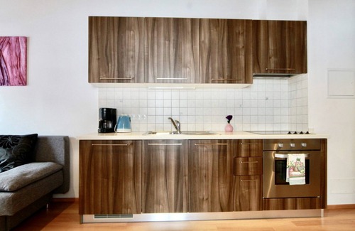 Mareta Apartment | Apartment 'Sunny' with Mountain View, Shared Pool and Wi-Fi