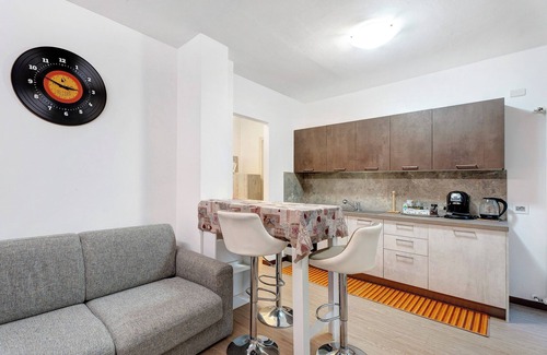 Arona Apartment | Apartment 'Syc Le Rondini Relax' with Private Terrace, Wi-Fi and Air Conditioning
