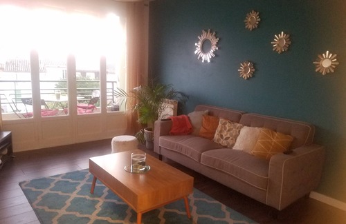 Salon-de-Provence Apartment | Apartment T3/4 - City center - Castle view