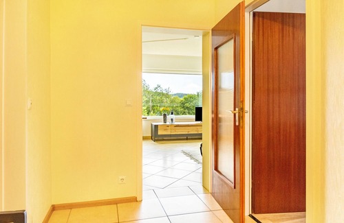Schoenwald Apartment | Apartment "Tannenblick" with Private Terrace & Wi-Fi