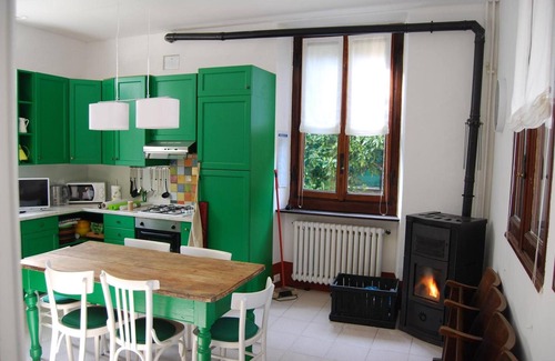 Laveno Mombello House | Apartment 'Tarlarini' with Private Terrace, Private Garden and Wi-Fi