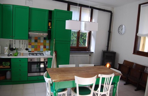 Laveno Mombello House | Apartment 'Tarlarini' with Private Terrace, Private Garden and Wi-Fi