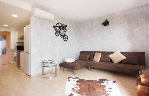Canet de Mar Apartment | Apartment 'Terraced Beach' with Private Terrace, Wi-Fi and Air Conditioning