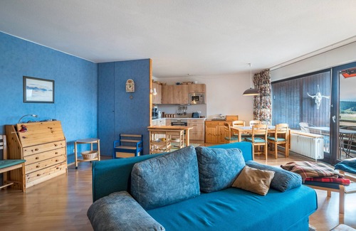 Schonach im Schwarzwald Apartment | Apartment 'Terrassenpark 160' with Mountain View, Balcony and Wi-Fi