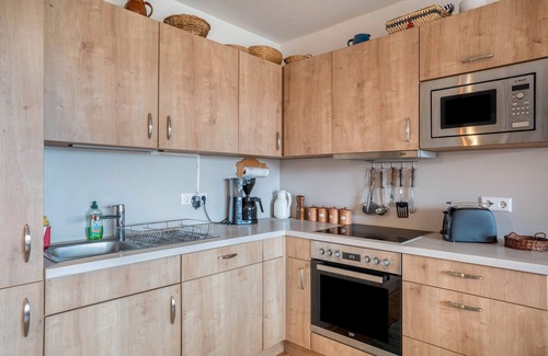 Schonach im Schwarzwald Apartment | Apartment 'Terrassenpark 160' with Mountain View, Balcony and Wi-Fi