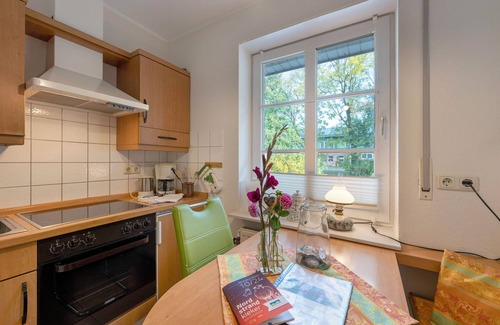 Nordstrand Apartment | Apartment 'Tetsche Wind' with Private Terrace and Shared Garden