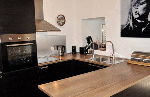 Pile Apartment | Apartment The Scent of Travels- Three Bedroom Apartment with Terrace and Fort View