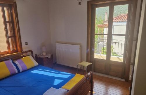 Leonidio Apartment | Apartment Theodoros