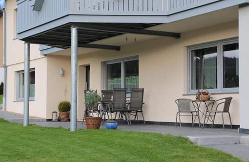 Oberstadtfeld Apartment | Apartment Thull - 4-bed apartment with shower and bath/WC