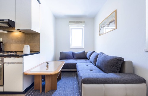 Montovjerna Apartment | Apartment Tija