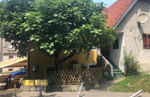 Donji Grad Apartment | Apartment Tkalča is studio apartment located in the city centre.