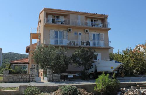 Tkon Apartment | Apartment Tkon 8377a
