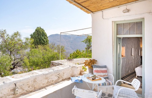Serifos Apartment | Apartment "Traditional Hora House" with Private Terrace & Air Conditioning