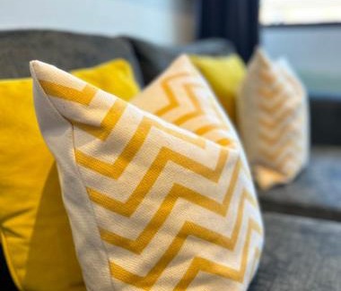 Staines House | Apartment Twenty Three Staines Upon Thames - Free Parking - Heathrow - Thorpe Park - Studio