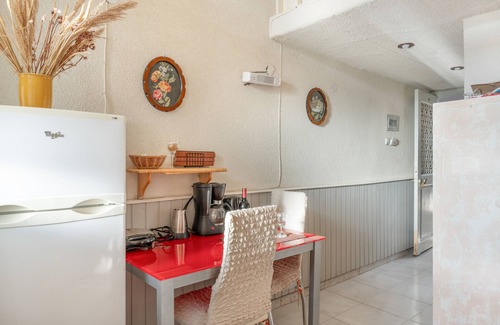 Panormos Apartment | Apartment 'Two-Bedroom No 3' with Sea View, Wi-Fi and Air Conditioning