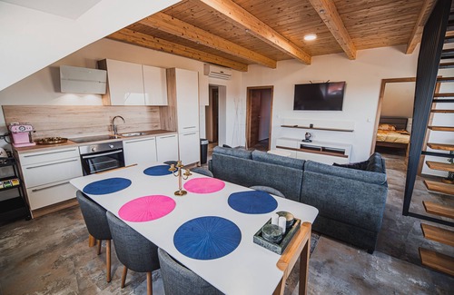 Brezice Apartment | Apartment Vazataor With hot tub and Sauna