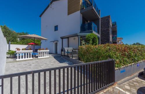 Kukci Apartment | Apartment Vedran with Pool