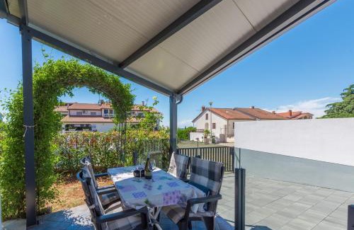 Kukci Apartment | Apartment Vedran with Pool