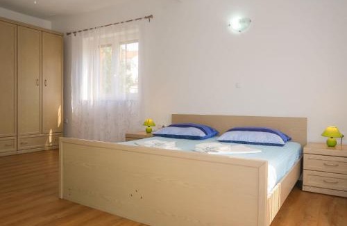 Malinska Apartment | Apartment Vera-1 by Interhome