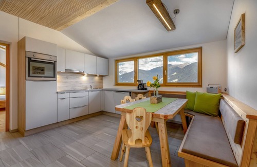 Sluderno Apartment | Apartment 'Vernalhof Apt Panorama' with Mountain View, Shared Terrace and Wi-Fi