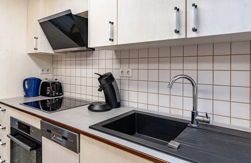 Elgersweier Apartment | Apartment 'Viktoria ' with Private Terrace and Wi-Fi