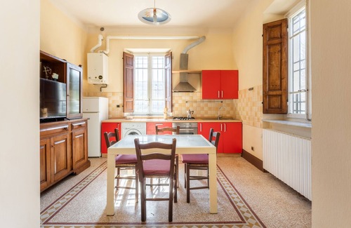Santa Maria del Giudice Apartment | Apartment 'Villa Giusti' with Mountain View, A/C, Garden & BBQ