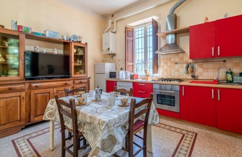 Santa Maria del Giudice Apartment | Apartment 'Villa Giusti' with Mountain View, A/C, Garden & BBQ