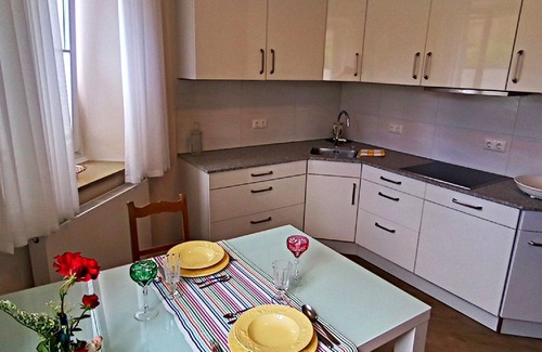 Teisendorf Apartment | Apartment 'Villa Karlsbach' with Mountain View, Shared Garden and Wi-Fi