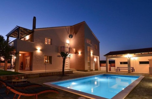 Pirovac Apartment | Apartment Villa Luana with private pool