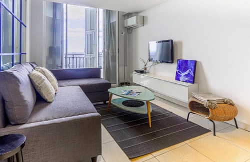 Les Baumettes Apartment | Apartment Villa M-Thérèse Promenade Anglais by Interhome
