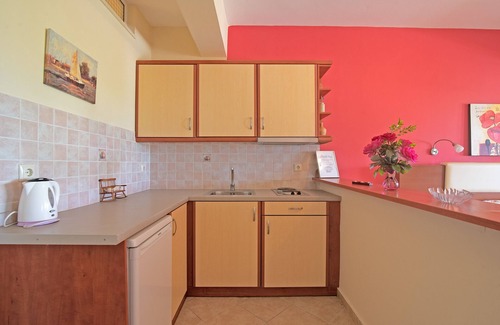 Messonghi Apartment | Apartment 'Villa Pepy Studio 1' close to the Beach with Garden & Wi-Fi