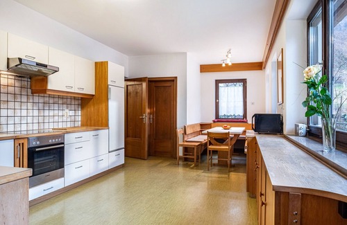 Terlano Apartment | Apartment "Villa Pinie" with Private Garden, Private Terrace & Wi-Fi