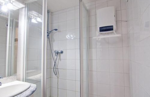 Les Menuires Apartment | Apartment Villaret 317 by Interhome