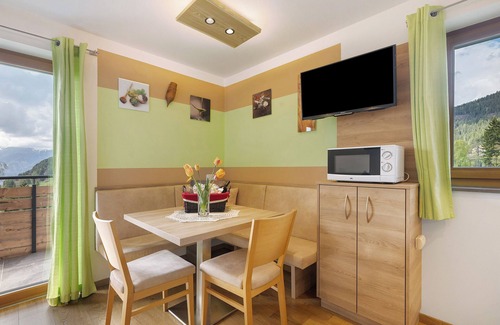 Verano Apartment | Apartment 'Waldheim' with Mountain View, Wi-Fi and Air Conditioning