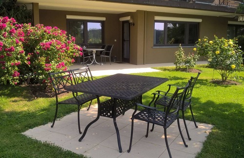 Weilheim Apartment | Apartment 'West, 44 sqm' with Shared Terrace, Shared Garden and Wi-Fi