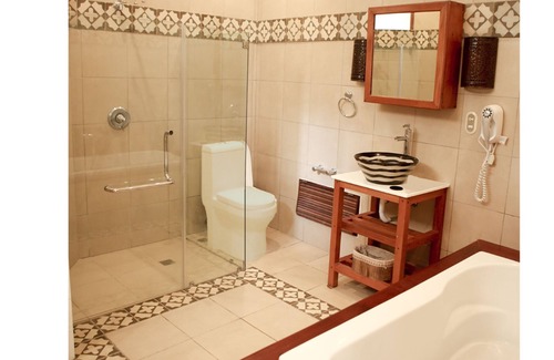 Zona Colonial Bed & Breakfast | Apartment with 2 Bedrooms, Pool & Jacuzzi in Hotel