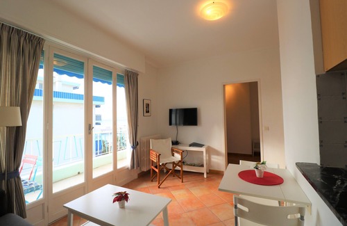Lazaret Apartment | Apartment with a beautiful view in the Port !