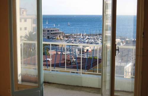 Lazaret Apartment | Apartment with a beautiful view in the Port !