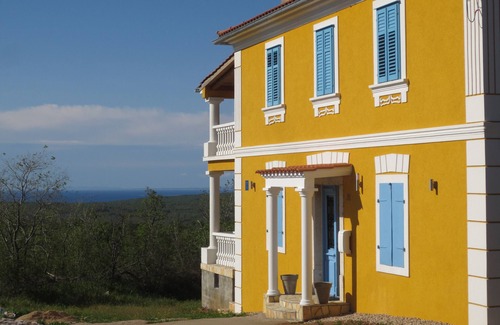 Garica Apartment | Apartment with a panoramic view