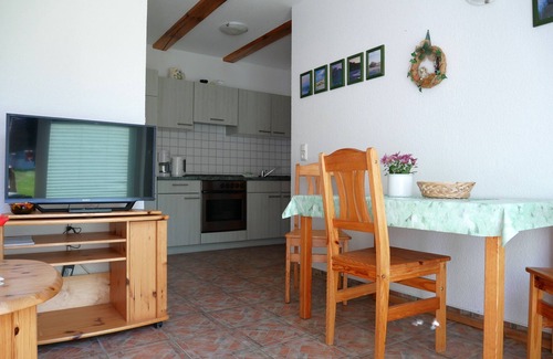 Dargen Apartment | Apartment with balcony - Schwalbenhof Görke, quiet location, balcony or terrace