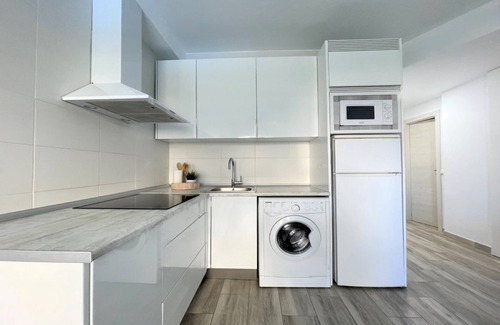 Benalmadena Costa Apartment | Apartment with beach view