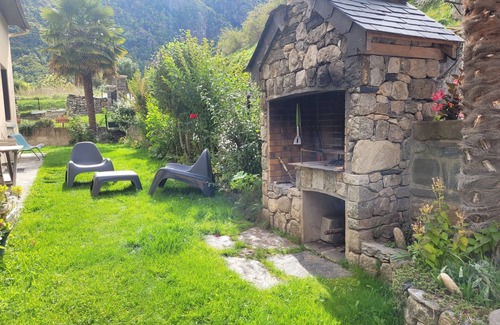Gedre Apartment | Apartment with garden with magnificent view of the village and the mountains