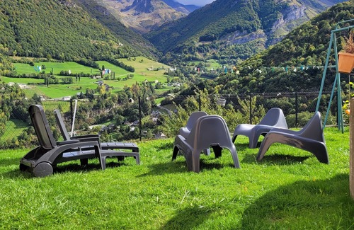 Gedre Apartment | Apartment with garden with magnificent view of the village and the mountains